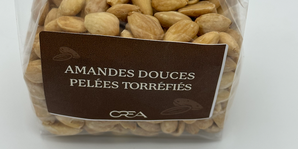 Dried White almonds 